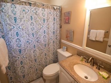 Anna Maria Beachfront Rental 2 Bedrooms with Balcony